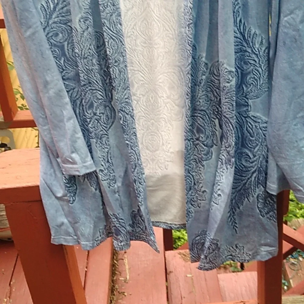 Top - Picture 6 of 7